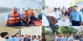सीएम योगी के निर्देश पर लखनऊ के बाढ़ प्रभावित इलाकों में युद्धस्तर पर राहत अभियान, डीएम ने संभाली कमान