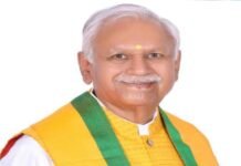 अनवरत राष्ट्रसेवा का कीर्तिमान गढ़ते प्रधानमंत्री नरेन्द्र मोदी
